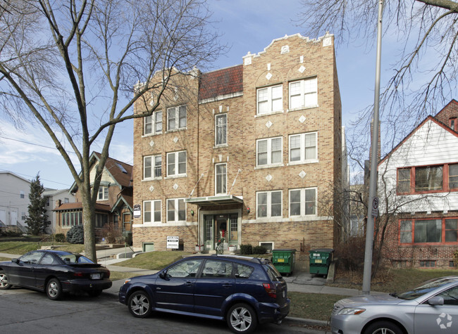 Building Photo - Pleasant Apartments