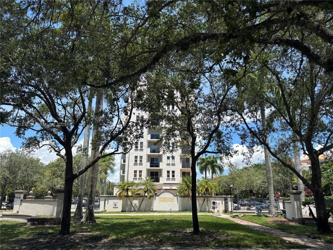 Primary Photo - 9021 SW 94th St