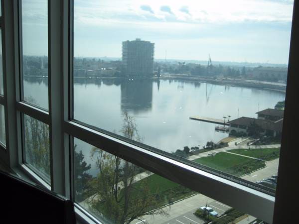 Building Photo - 1 Lakeside Dr