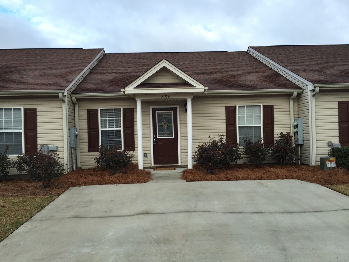 105 Gandy Dr, Hartsville, SC 29550 Townhome Rentals in Hartsville SC