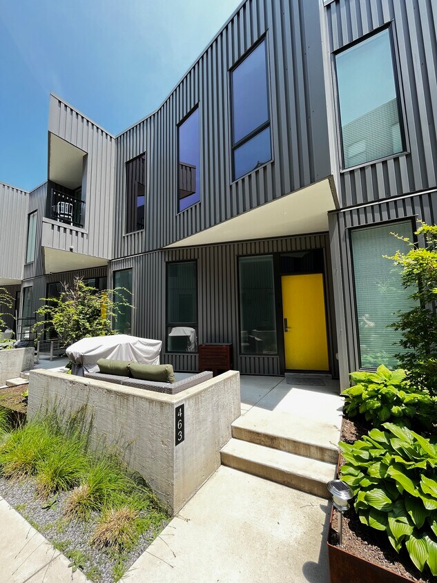 Foto principal - 463 Frontline Cove