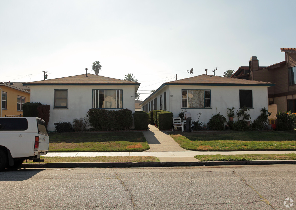 Primary Photo - 815-819 Sartori Ave