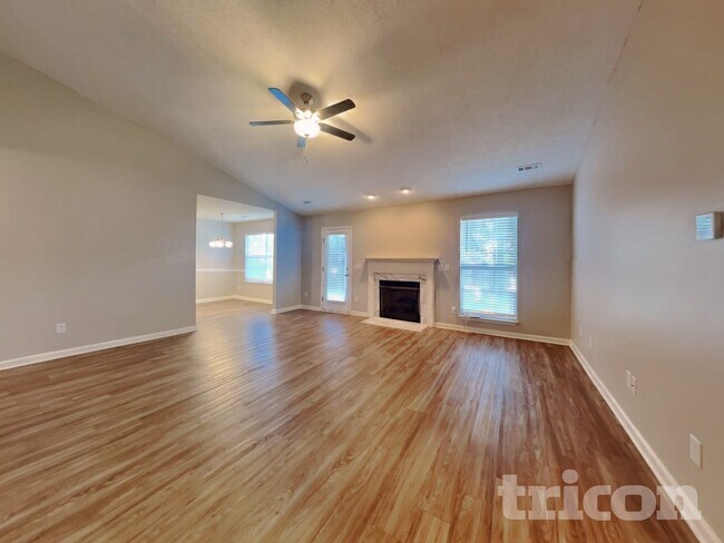 Building Photo - 2934 Firethorn Dr