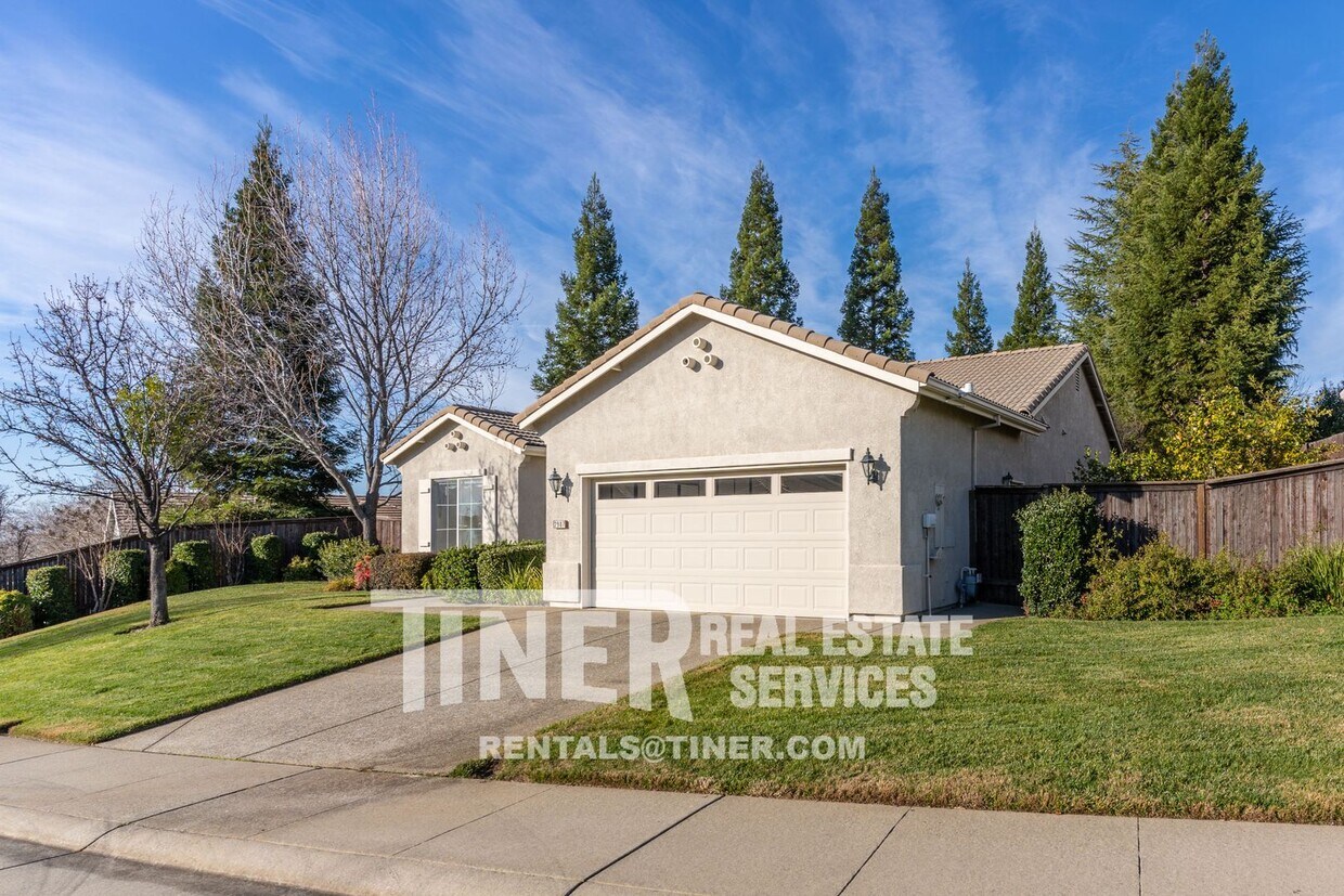 Foto principal - Stunning Home in Springfield at Whitney Oa...