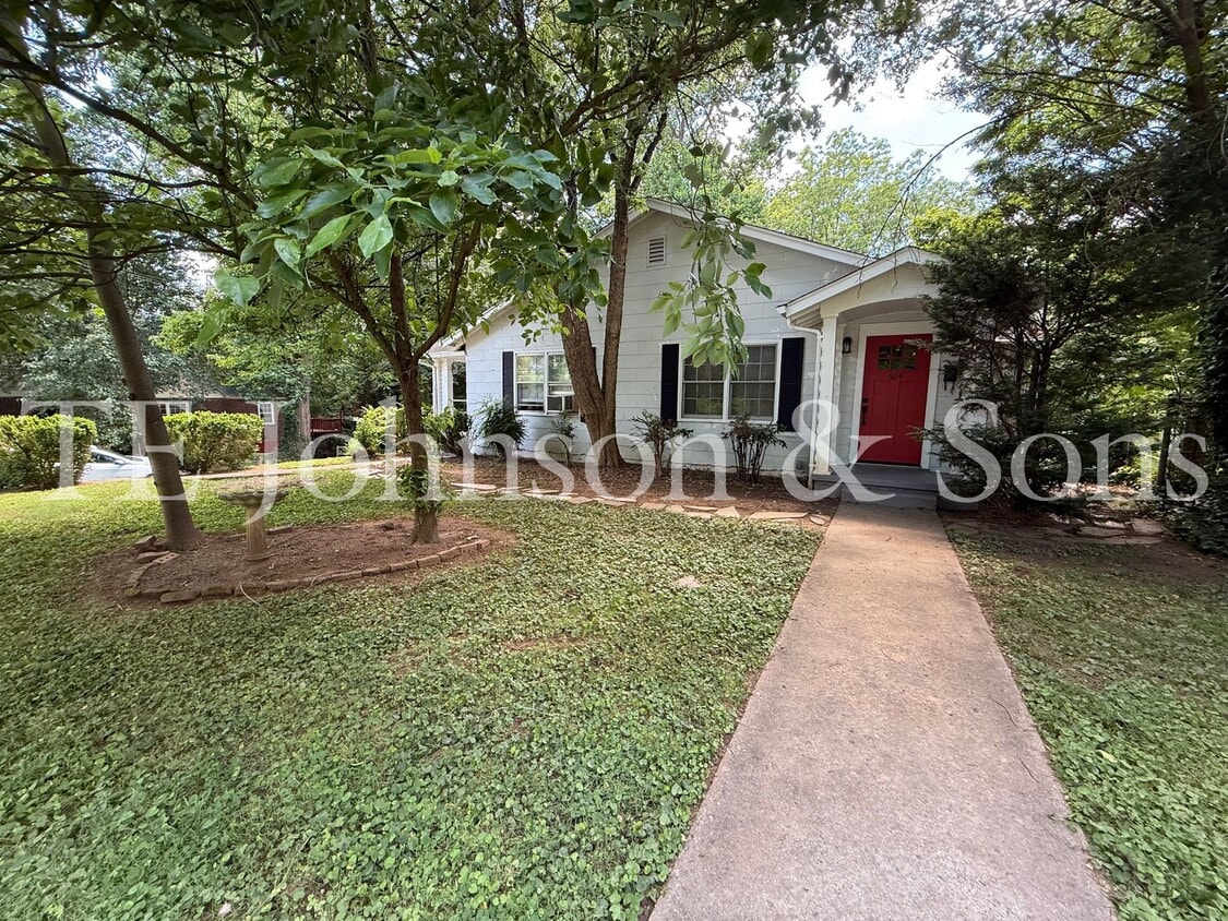 Primary Photo - Charming Duplex in Winston-Salem