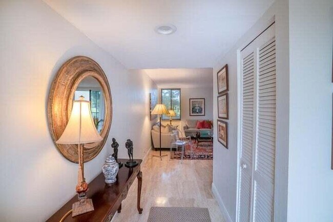 Foto del edificio - 3205 Bridgewood Dr