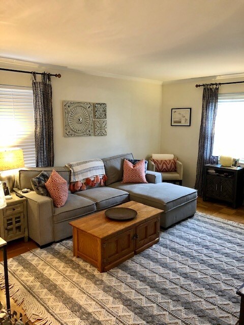 Living Room - 2023 N Smythe St