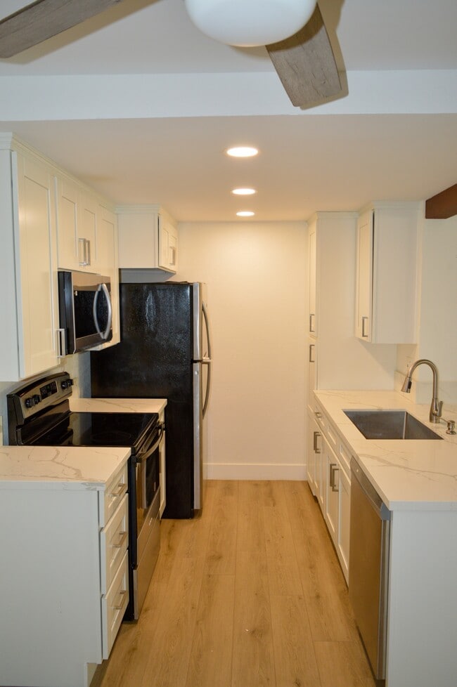 Building Photo - 3535 Banbury Dr