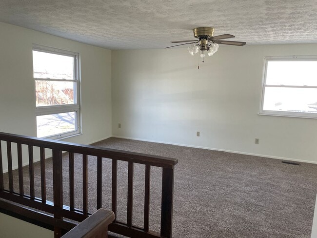 Building Photo - Large, Quiet Home In Englewood (Union) - N...