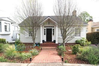 Building Photo - 124 Magnolia Ave