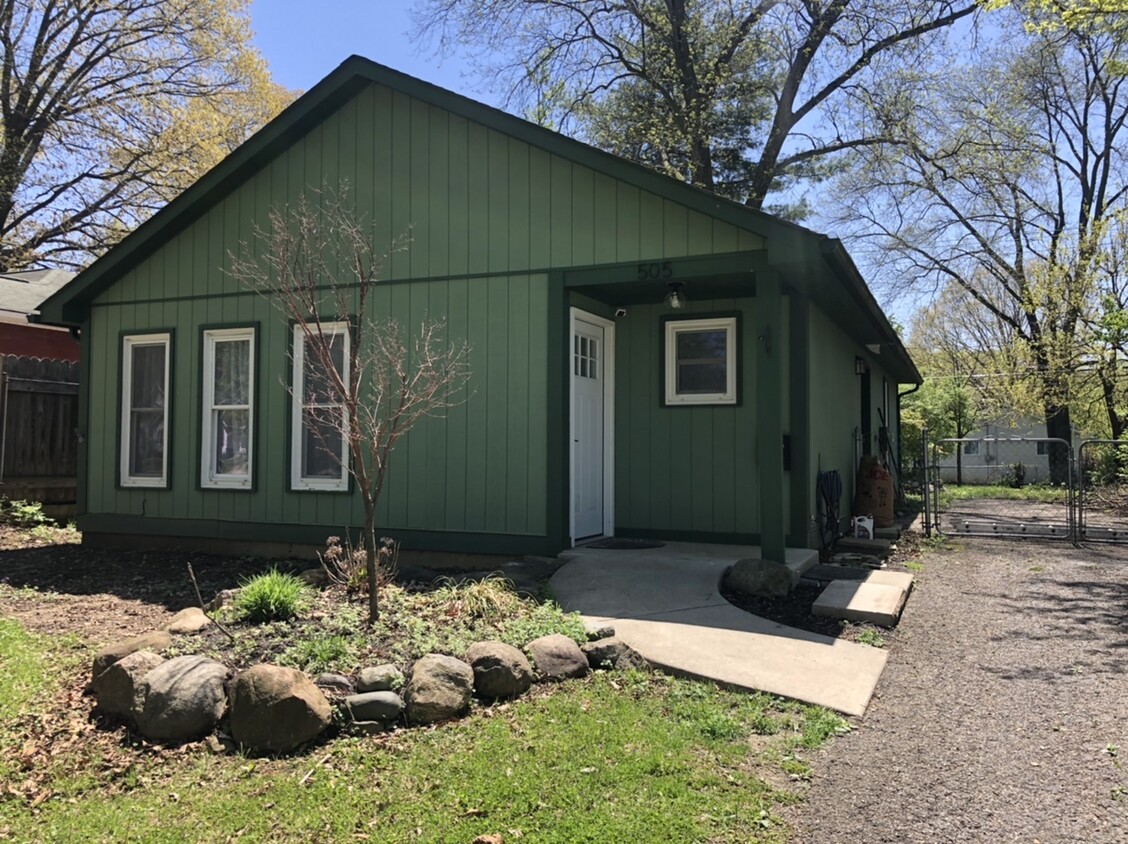 Foto principal - 505 E Lincoln Ave
