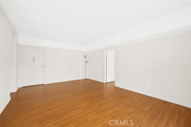 Building Photo - 339 S Catalina Ave