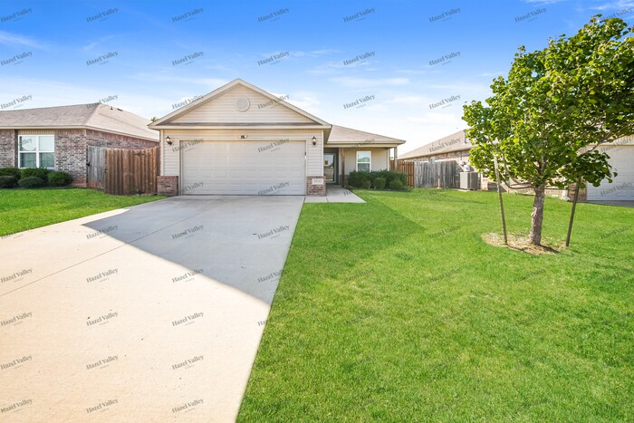 Foto principal - 10201 Hidden Village Dr