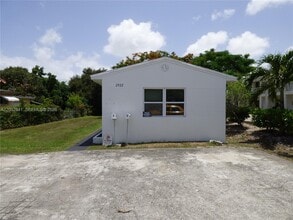 Building Photo - 2322 Johnson St