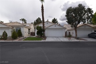 Building Photo - 3305 Tuscany Village Dr