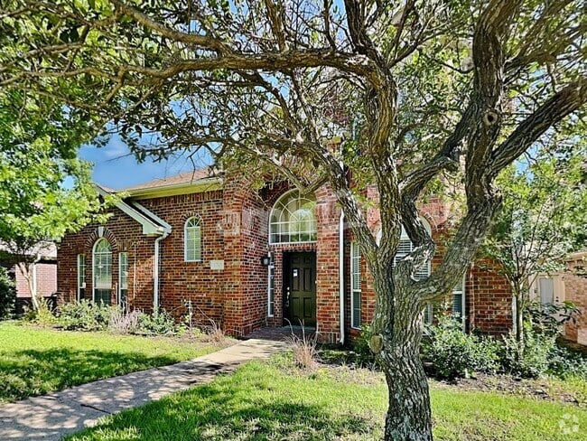 Building Photo - 1745 Cresthill Dr