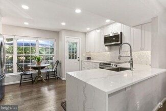 Building Photo - 8078 Sebon Dr