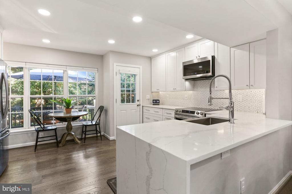 Foto principal - 8078 Sebon Dr