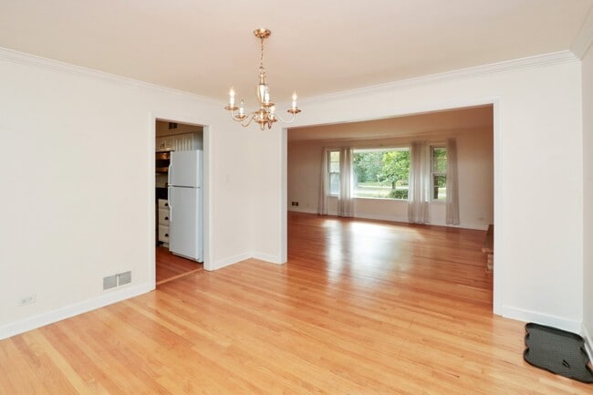 Building Photo - 996 Castlegate Ct