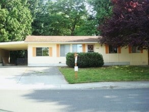 Building Photo - 2906 Kenoyer Ct