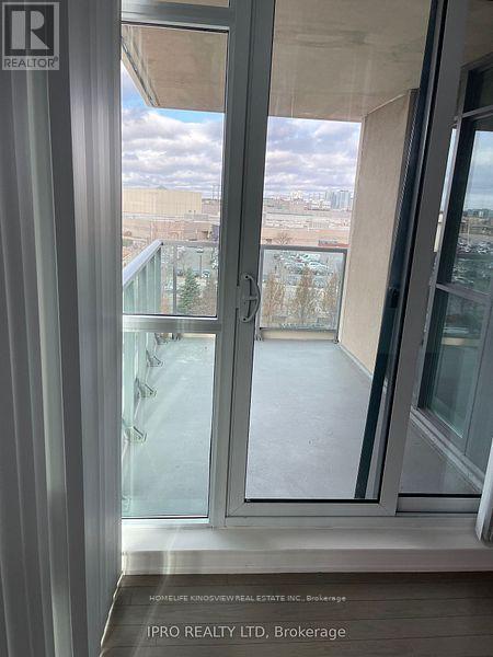 Building Photo - 215 Sherway Gardens Rd