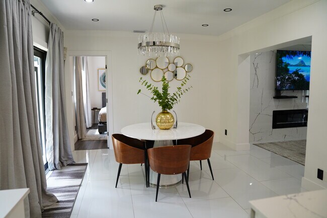 Foto del edificio - 1410 NW 192nd St