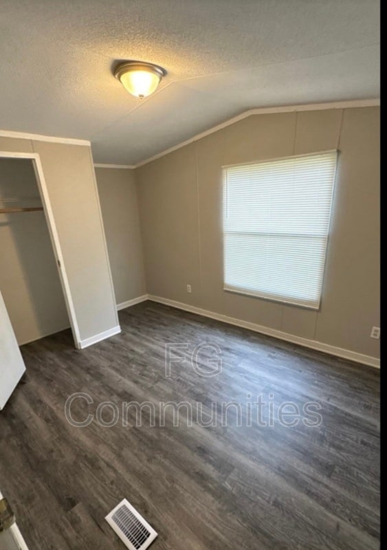 Building Photo - 1822 Willowberry Ln