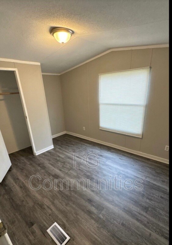 Foto del edificio - 1822 Willowberry Ln