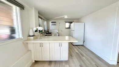 Building Photo - 4559 Sierra Dr