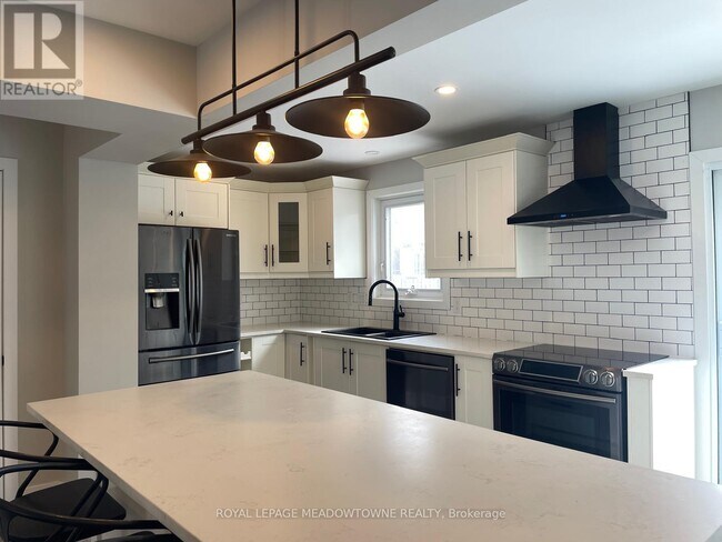 Photo du bâtiment - 742 Coulson Ave