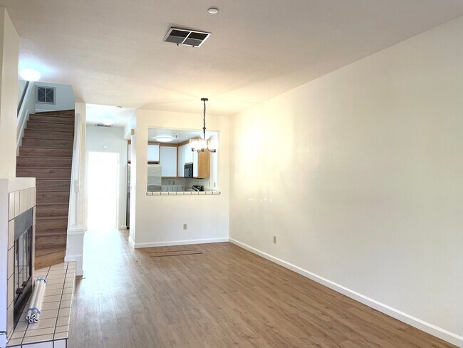 Building Photo - 999 Belmont Ter
