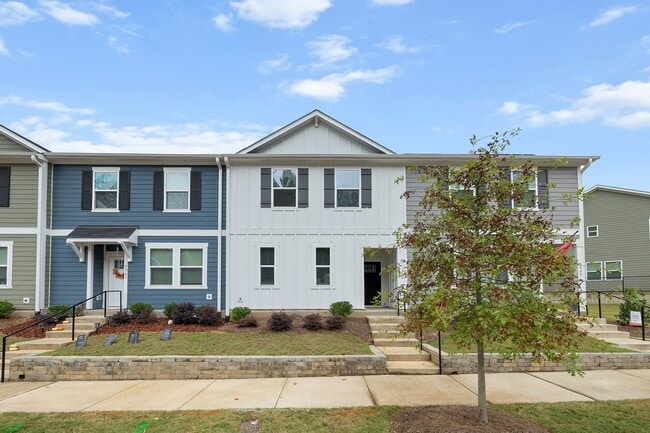 Building Photo - 3063 Spline Cir