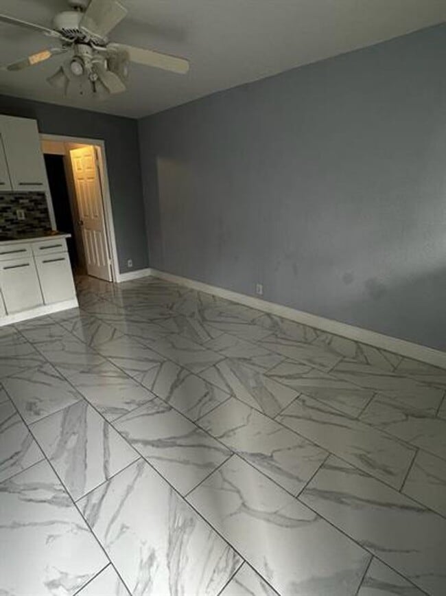 Photo - 3251 SW 44th Ave Apartment