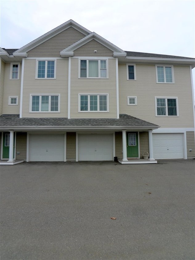 1 stonewall way unit d exeter nh 03833 condo for rent in exeter nh apartments com