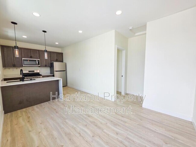 Foto del edificio - 3348 Lockwood Dr