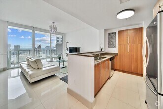 Building Photo - 300 S Biscayne Blvd