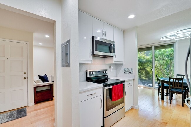 Foto del edificio - 505 Cypress Point Dr