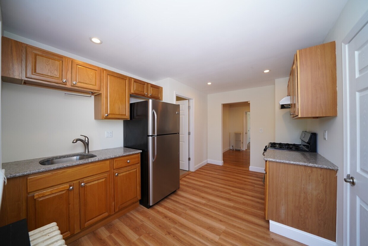 52 Elm St Unit A, Waltham, MA 02453 Apartments in Waltham, MA