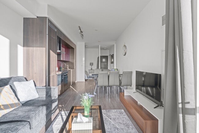 Photo du bâtiment - 299 Front St W