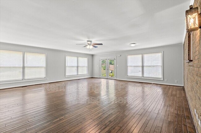 Foto del edificio - 831 Malabu Dr