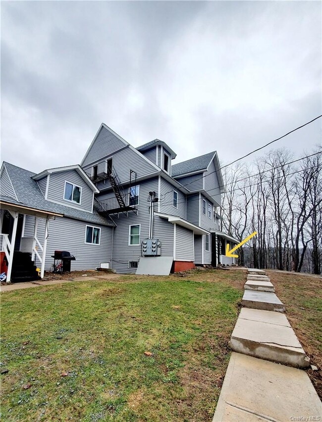 Building Photo - 14 Orange Ln