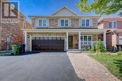 Building Photo - 34 Bobolink Ave