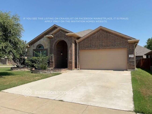 Building Photo - 1300 Glen Ct