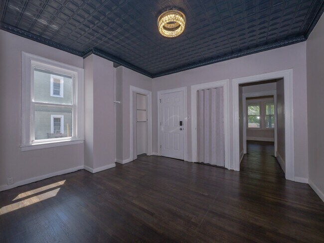 Foto del edificio - 45 Robinson Ave