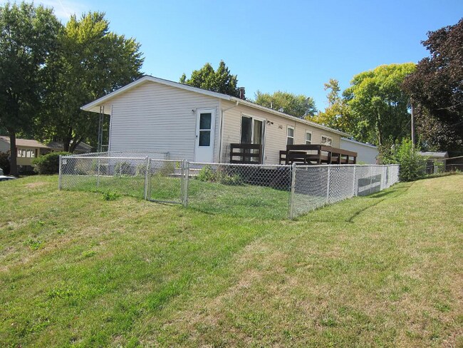 Building Photo - 606 Northbrook Dr