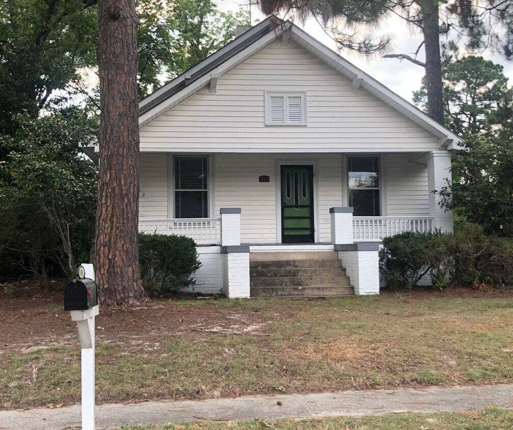 Primary Photo - 110 N Hilliard St