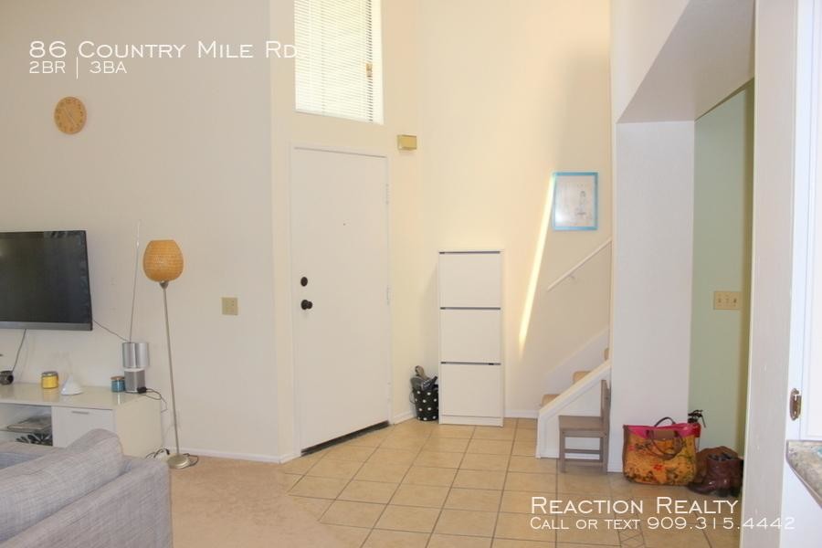 Foto principal - 2 bedroom in Pomona CA 91766