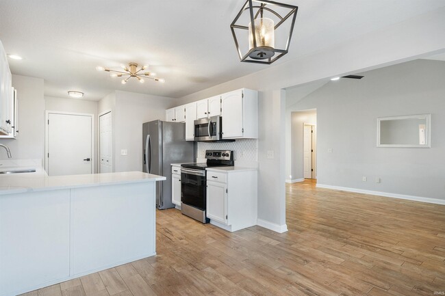 Building Photo - 15007 Knobcone Ct