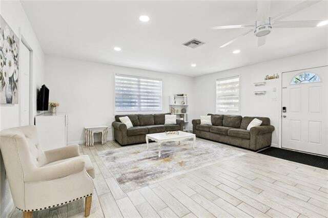 Photo - 1015 Roselawn St House