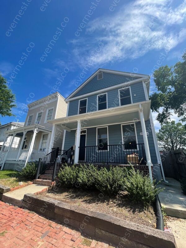Primary Photo - 2413 Carrington St